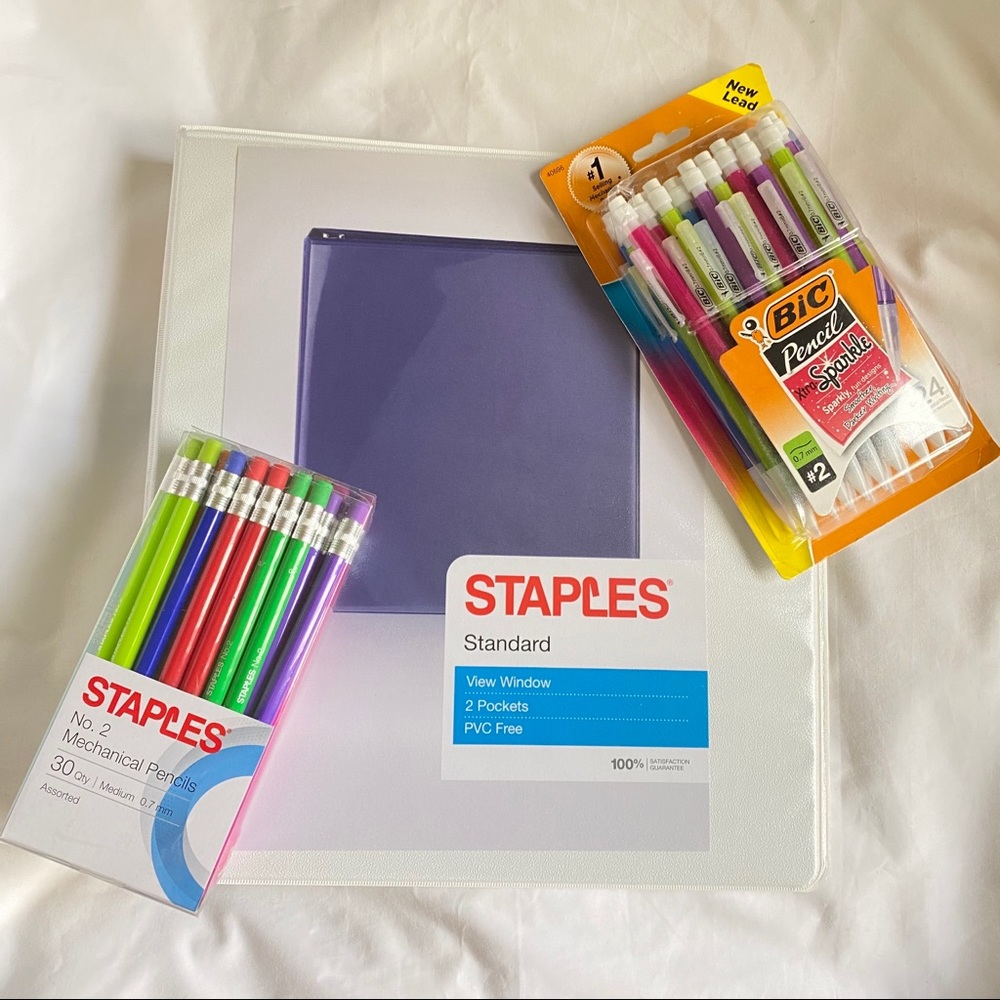 (Staples) School Supplies Bundle